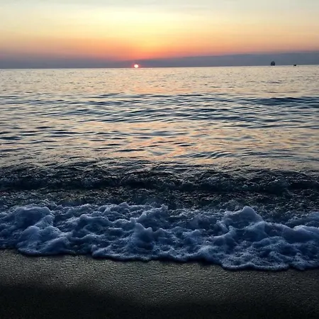 Re Nettuno Apartment *